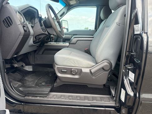 Used 2012 Ford F250 XLT w/ Heavy Service Suspension Pkg AWD/4WD image 11