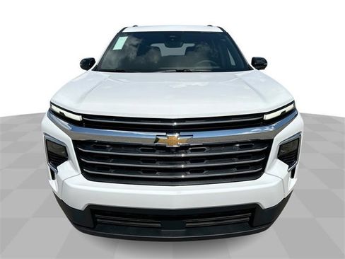 New 2026 Chevrolet Traverse LT w/ Driver Confidence Package image 3