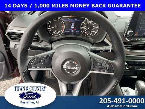 Used 2024 Nissan Altima 2.5 SV image 18