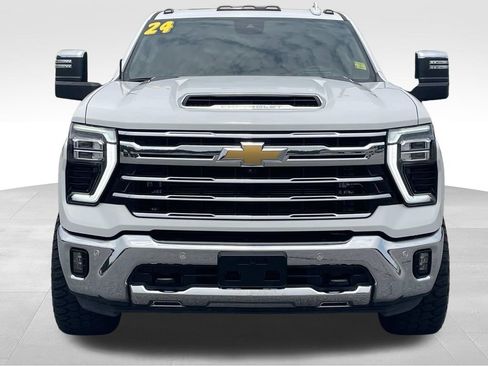 Used 2024 Chevrolet Silverado 2500 LTZ w/ LTZ Premium Package AWD/4WD image 9