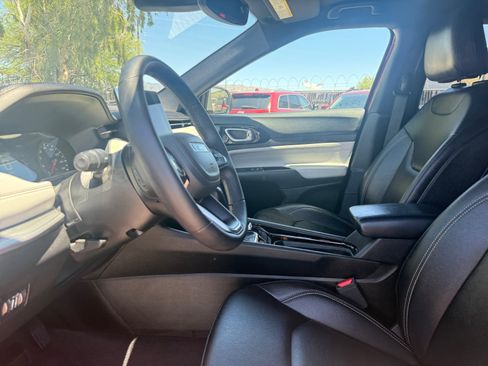 Certified 2025 Jeep Compass Limited AWD/4WD image 15
