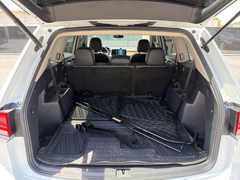 Used 2024 Volkswagen Atlas SE AWD/4WD image 27