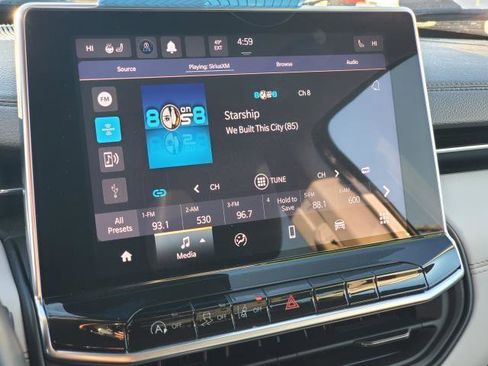 Used 2022 Jeep Compass Limited image 15