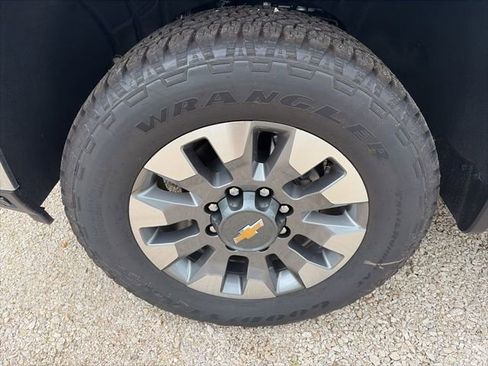 New 2026 Chevrolet Silverado 2500 LT w/ All Star Edition AWD/4WD image 10