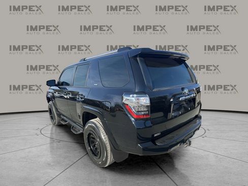 Used 2021 Toyota 4Runner SR5 image 3