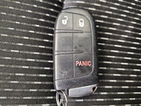 Used 2017 Dodge Journey SE image 32