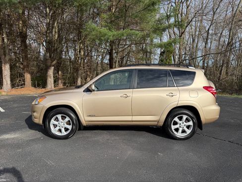 Used 2011 Toyota RAV4 Limited AWD/4WD image 6