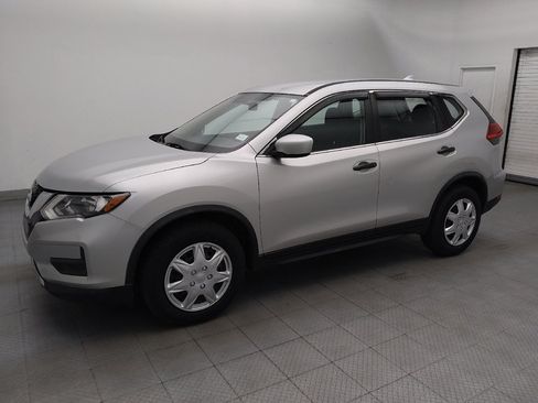 Used 2017 Nissan Rogue S AWD/4WD image 2