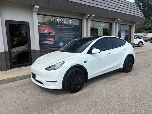 Used 2020 Tesla Model Y Long Range AWD/4WD image 2