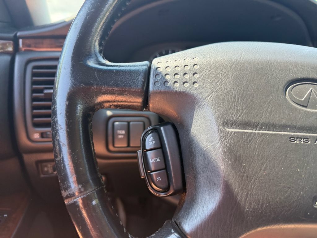 Used 2000 INFINITI Q45 RWD image 16
