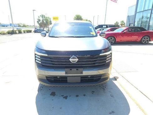 Used 2025 Nissan Kicks SV image 9