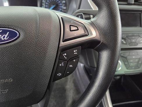 Used 2018 Ford Fusion SE image 17