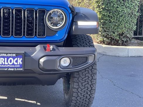 New 2026 Jeep Wrangler Unlimited Rubicon w/ Technology Group AWD/4WD image 6