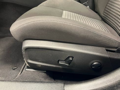 Used 2023 Dodge Charger GT image 7