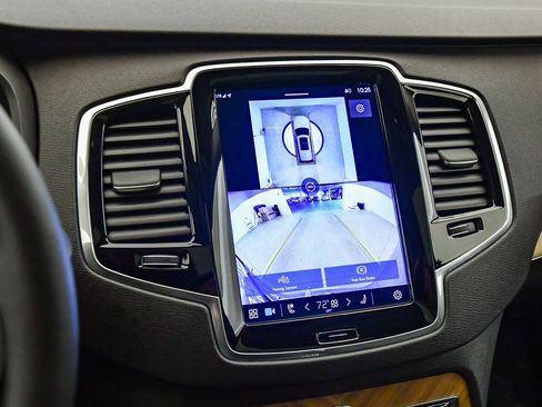 Certified 2025 Volvo XC90 B6 Ultra image 25