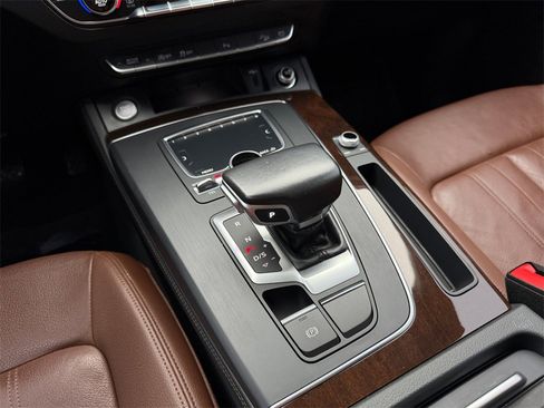 Used 2019 Audi Q5 2.0T Premium Plus w/ Premium Plus Package image 28