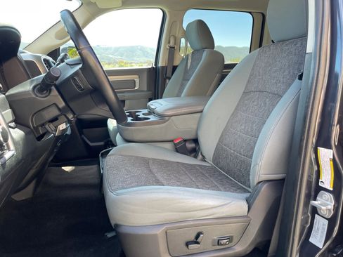 Used 2016 RAM 2500 SLT w/ Luxury Group AWD/4WD image 19