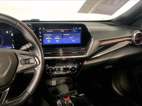 Used 2024 Chevrolet Trax RS w/ Driver Confidence Package FWD image 6
