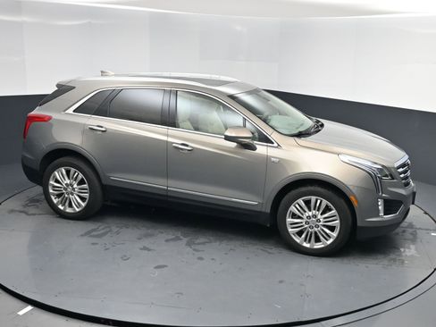 Used 2019 Cadillac XT5 Premium Luxury image 7
