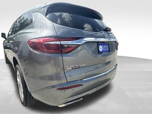 Used 2021 Buick Enclave Avenir w/ Avenir Technology Package AWD/4WD image 15