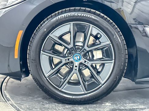 Used 2023 BMW i4 eDrive35 RWD image 26