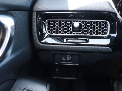 Certified 2025 Honda Civic Sport image 24