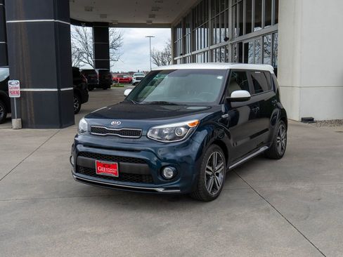 Used 2018 Kia Soul + image 3