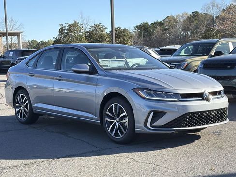 New 2026 Volkswagen Jetta SE FWD image 7