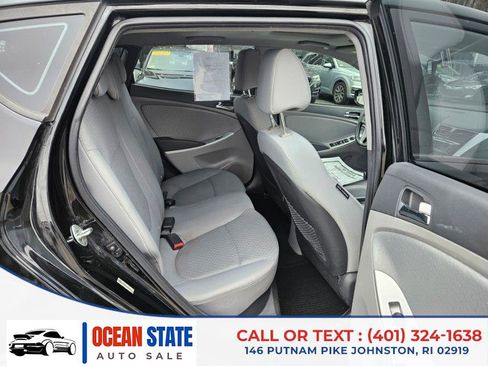 Used 2014 Hyundai Accent SE w/ Option Group 3 image 12