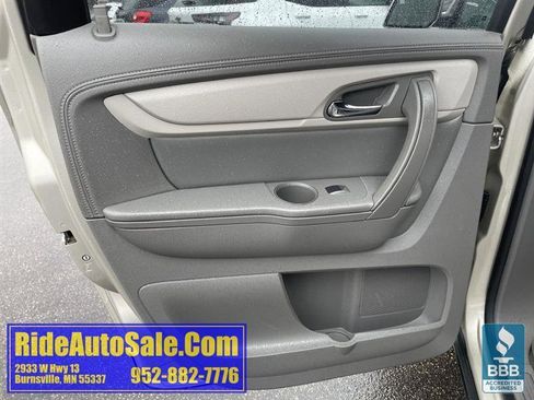 Used 2016 Chevrolet Traverse LT image 11