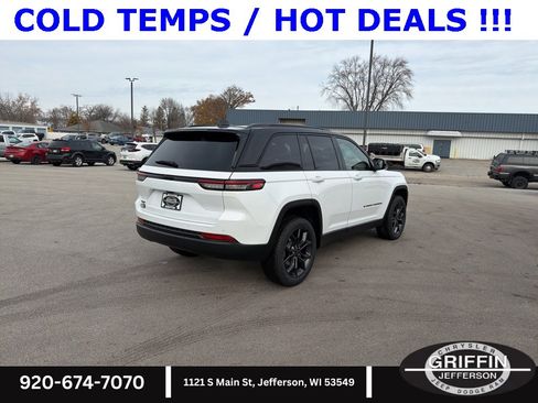 New 2025 Jeep Grand Cherokee Limited w/ Trailer Tow Package image 8