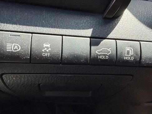 Used 2023 Toyota Camry SE FWD image 18