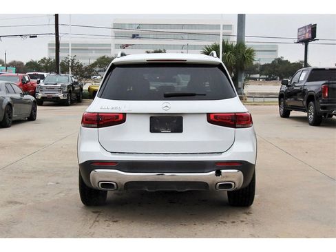 Used 2022 Mercedes-Benz GLB 250 image 5