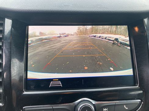 Used 2022 Chevrolet Trax LT w/ Driver Confidence Package image 24