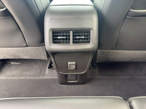 Used 2022 Chevrolet Equinox Premier FWD image 12