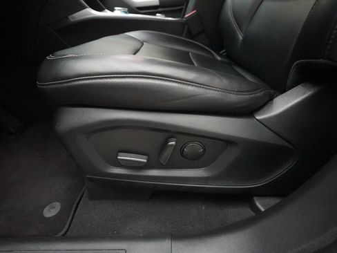Used 2023 Ford Explorer XLT w/ Equipment Group 202A AWD/4WD image 30
