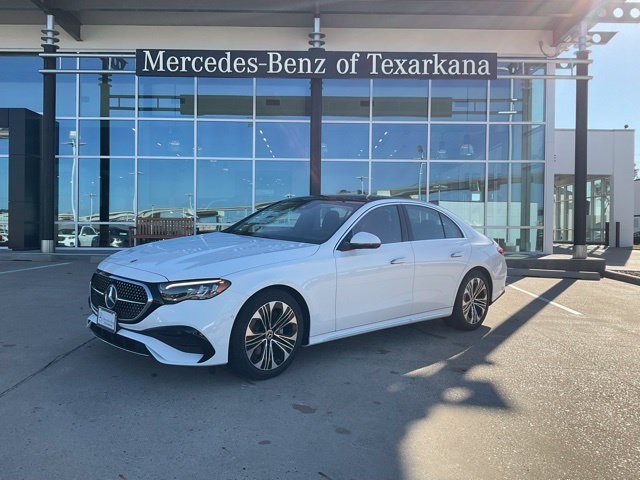 Used 2025 Mercedes-Benz E 350 4MATIC Sedan image 5
