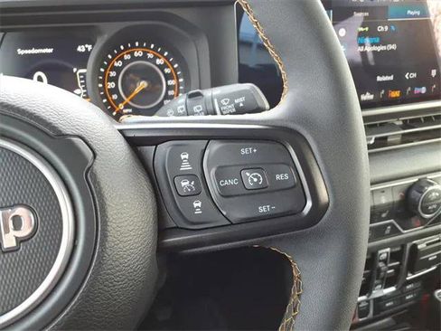 Certified 2024 Jeep Wrangler Willys image 22