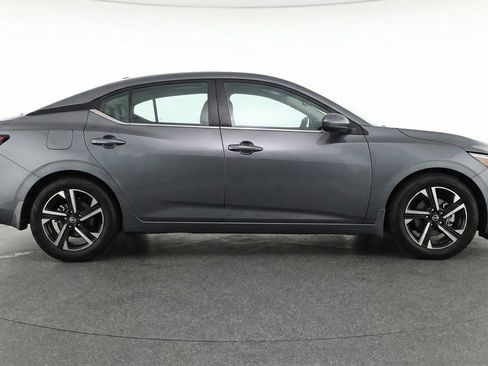Used 2025 Nissan Sentra SV FWD image 11