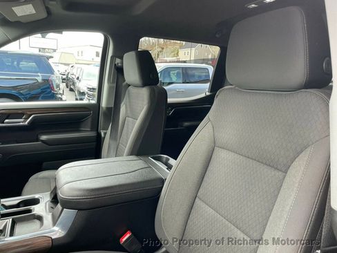 Used 2024 Chevrolet Silverado 1500 RST w/ Z71 Off-Road Package image 13