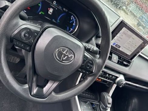 Used 2025 Toyota RAV4 XLE image 23