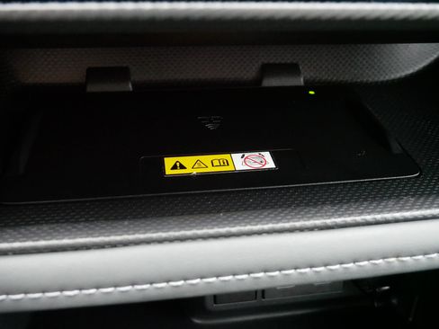 Used 2025 Toyota Highlander XSE AWD/4WD image 28