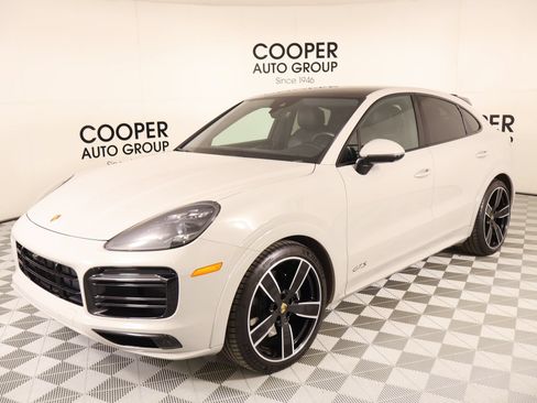 Used 2023 Porsche Cayenne GTS AWD/4WD image 11