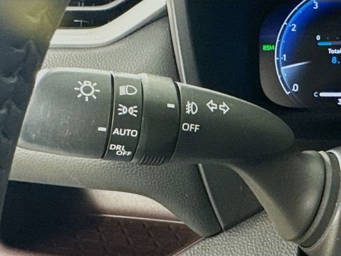 Used 2023 Toyota RAV4 Limited FWD image 13