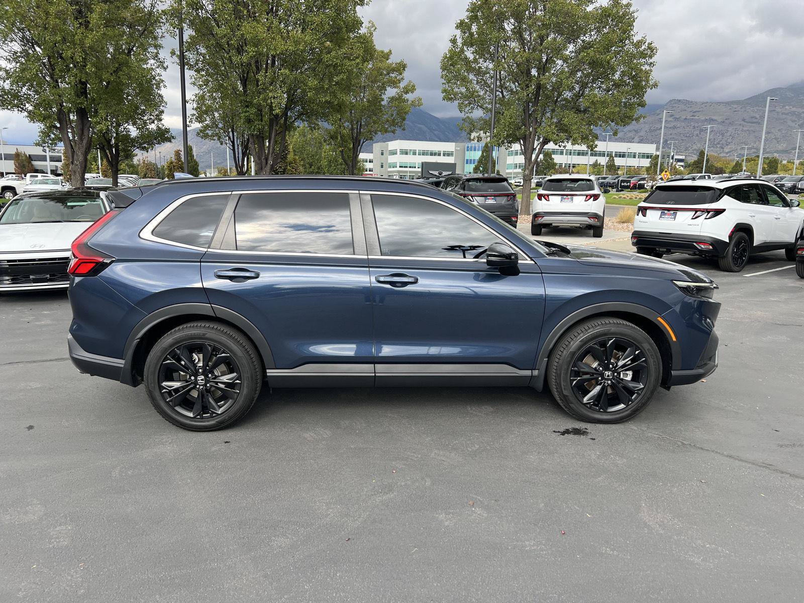 Used 2023 Honda CR-V Sport Touring image 17