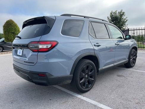 Certified 2026 Honda Pilot Black Edition image 4