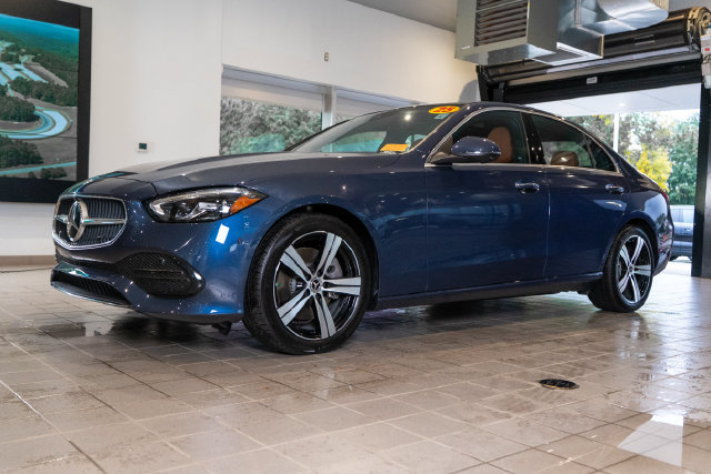 Certified 2025 Mercedes-Benz C 300 4MATIC Sedan image 3