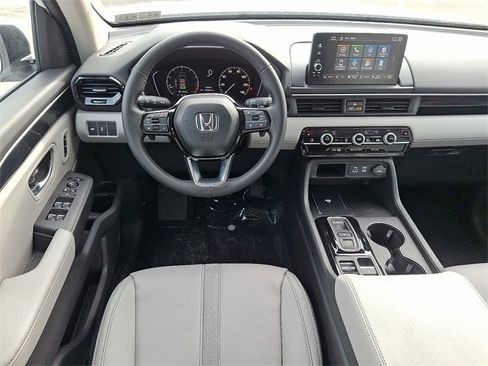New 2025 Honda Pilot EX-L image 10
