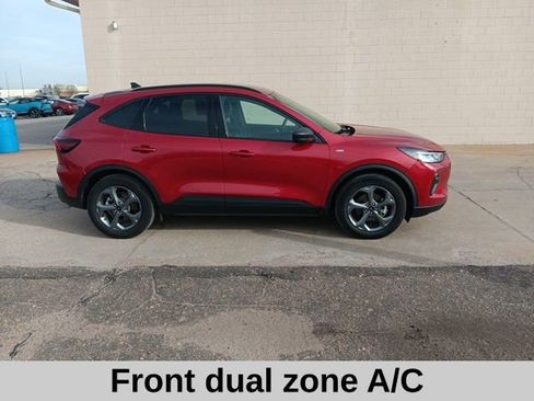 Used 2025 Ford Escape ST-Line image 3