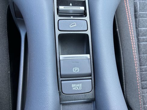 Certified 2026 Honda HR-V Sport image 39